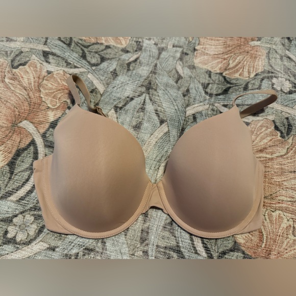 VS Lightly Lined Demi T-shirt Bra - Picture 2 of 4